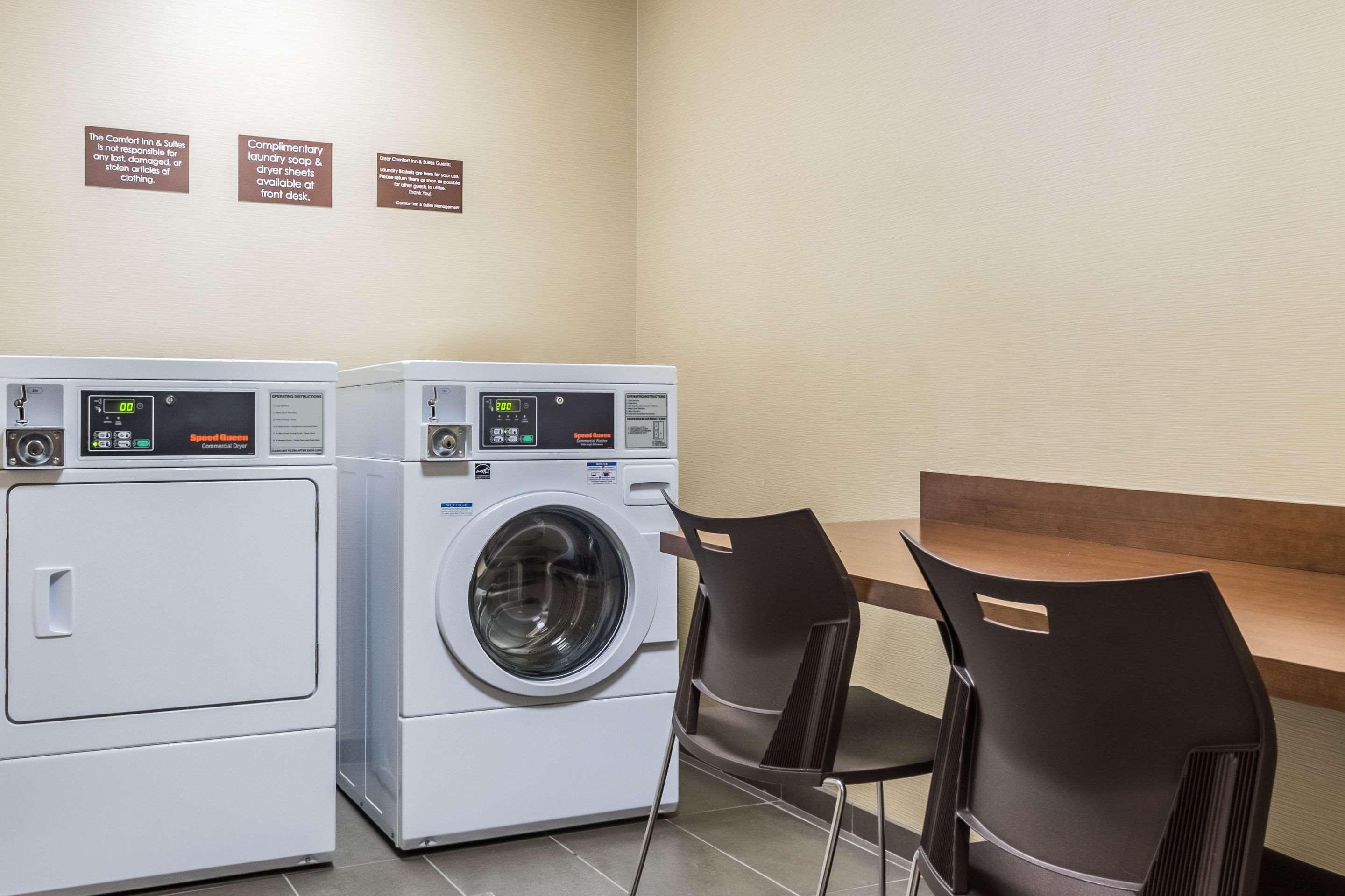 Comfort Inn & Suites Avera Southwest Sioux Falls Eksteriør billede
